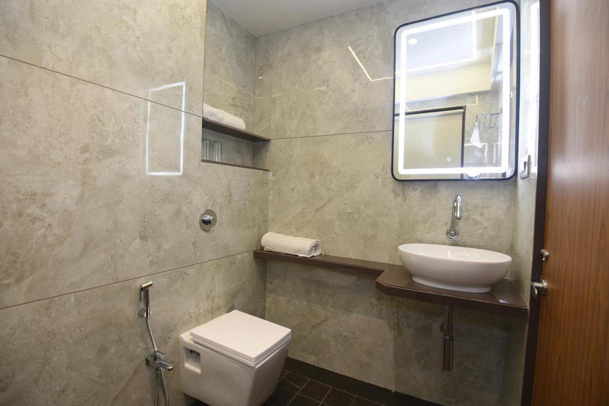 Vishnu Krupa Executive Rooms Virār Екстериор снимка